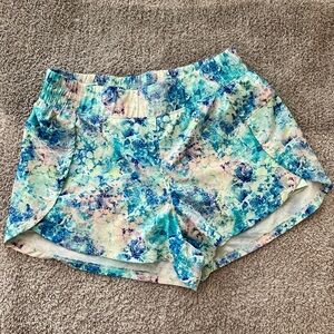 Women's Athletic Shorts Size Large